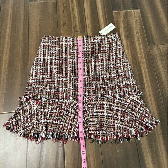 NWT Sz S Fitted Tweed Trumpet Flare Ruffle Skirt Red Pink White Gold Y2K Style - Picture 4 of 10